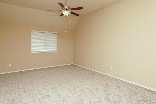 Building Photo - 3042 Camelia View Ln