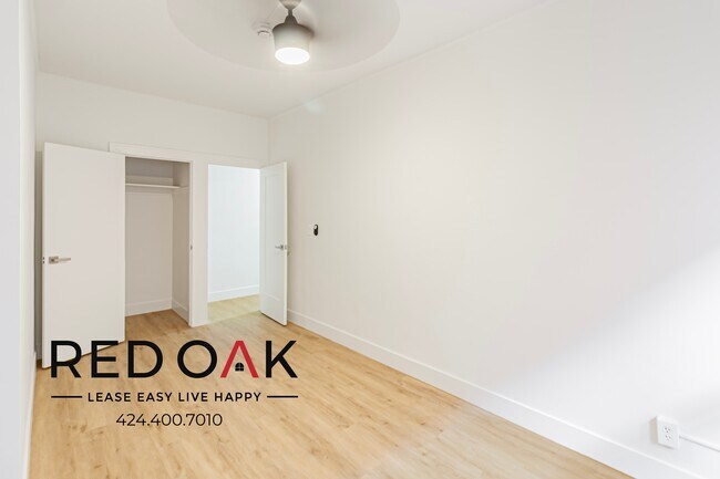 Building Photo - Luxurious One Bedroom with Loads of Natura...