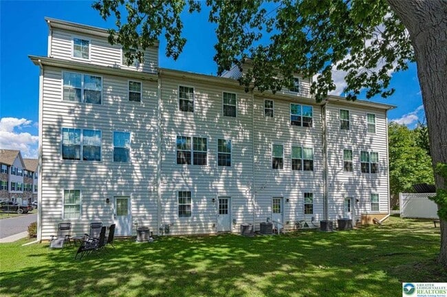 Building Photo - 304 Stonewood Ln