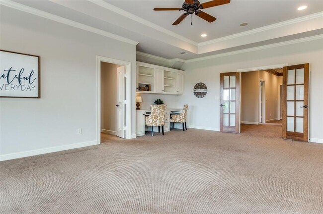 Building Photo - 2613 Round Table Blvd