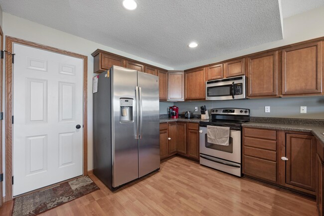 Kitchen - 1839 Goose Lake Cir