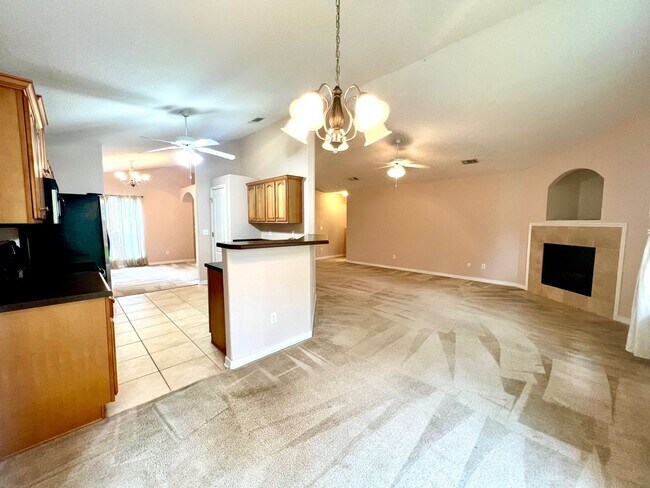 Building Photo - 5884 Grotto Ave