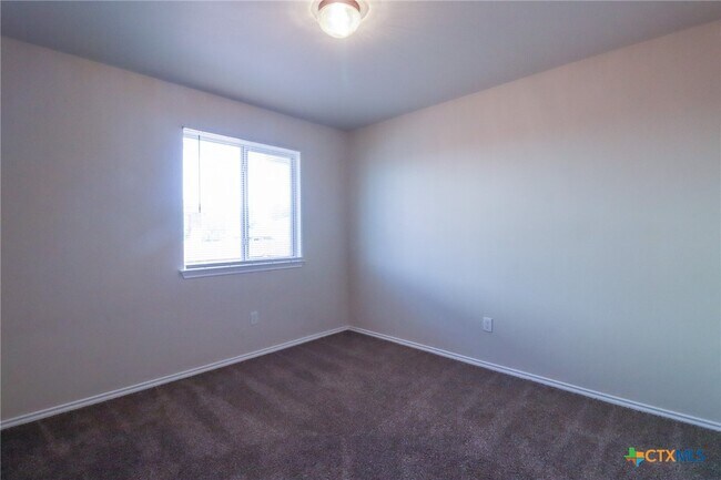 Building Photo - 1805 Lobrecht Ct