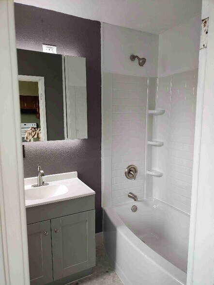 Building Photo - 205 State Ave