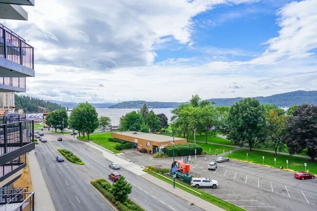 Building Photo - Coeur d'Alene North Condo - Furnished 2 be...