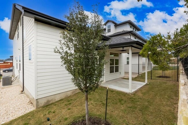 Building Photo - 2008 Kit Cir