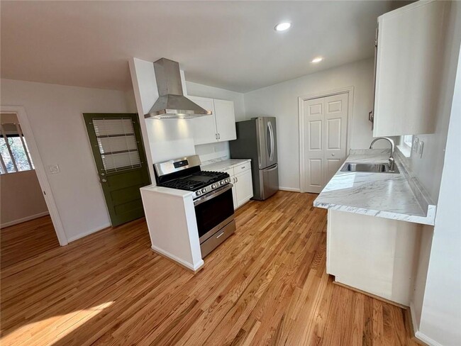 Building Photo - 1648 Hammond Woods Cir SW