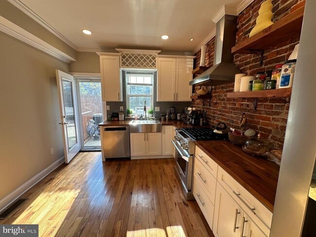 Building Photo - 3536 Mantua Ave