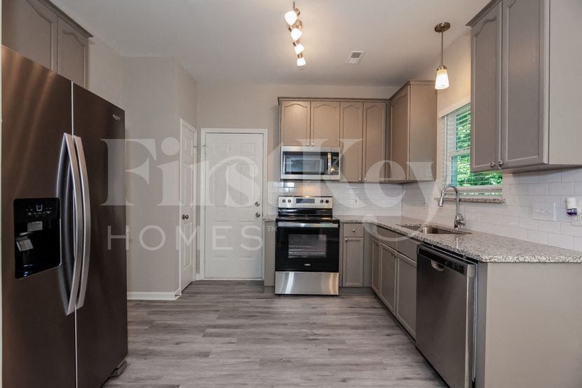 Building Photo - 10712 Spruce Mountain Rd