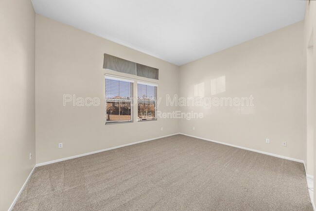 Building Photo - 6223 Avenida De Las Vistas