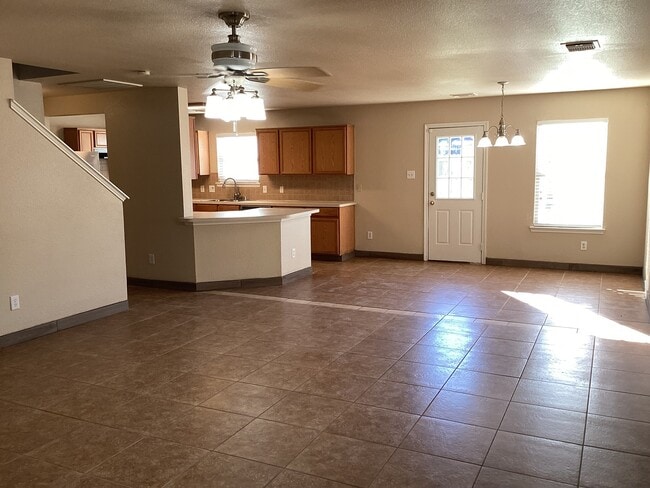 Building Photo - 15602 Jasmine Tree Ln