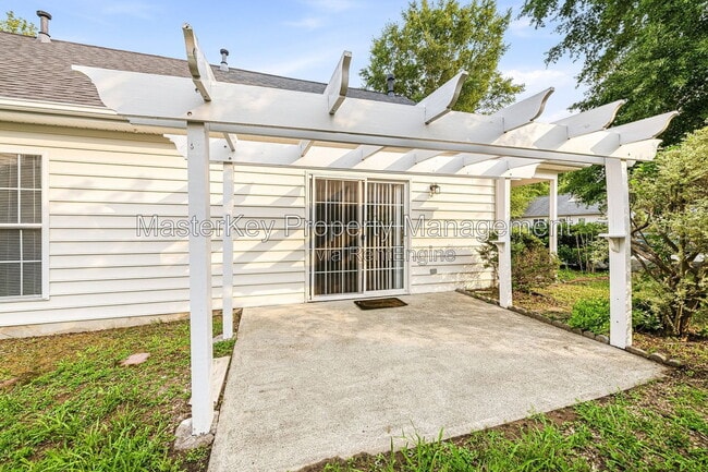 Building Photo - 6307 Forest Ridge Dr