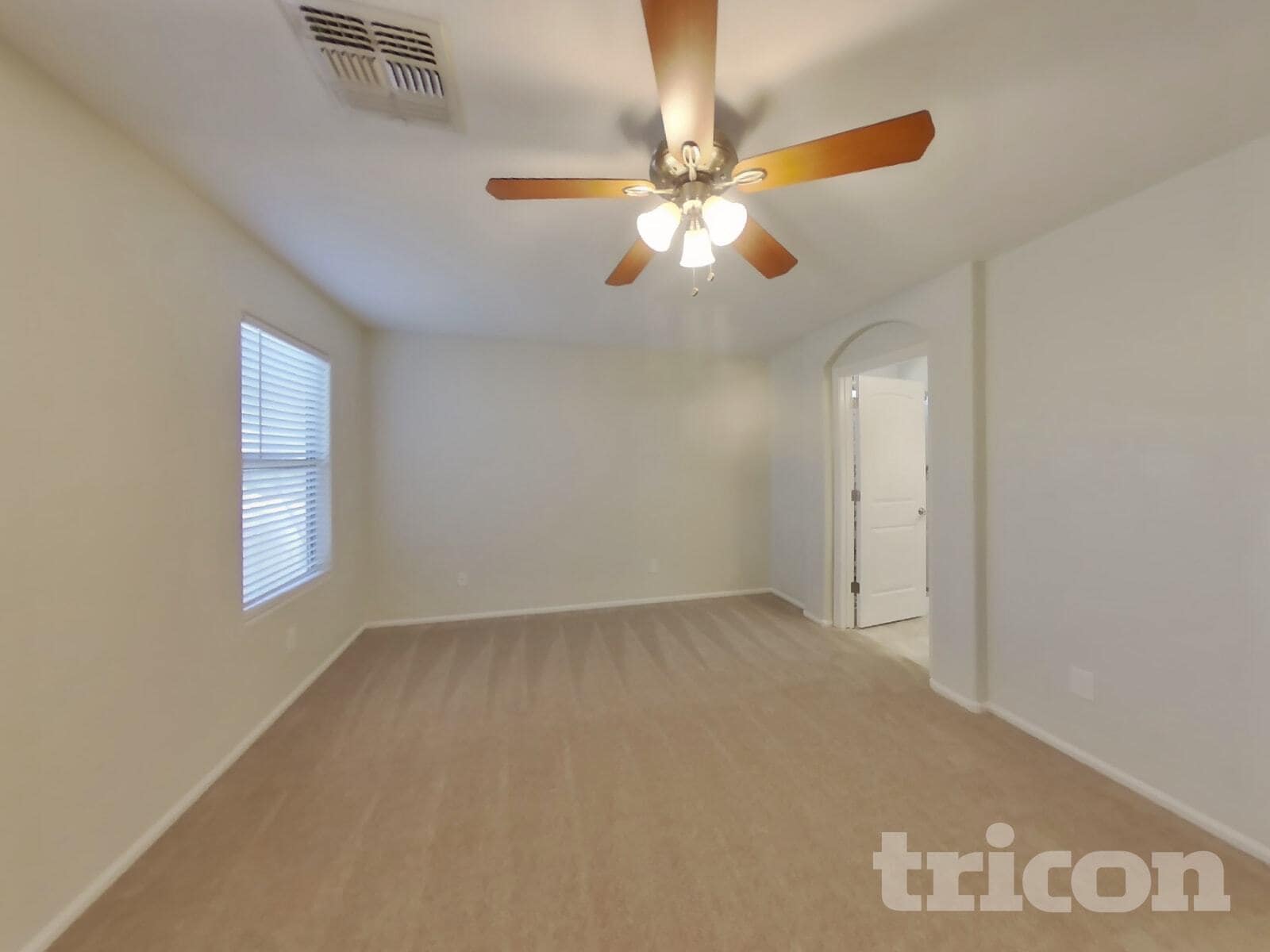 Building Photo - 8701 S 50th Dr