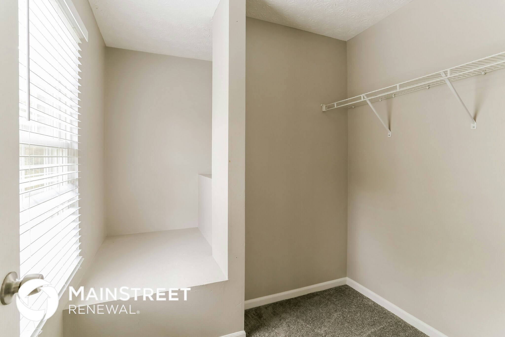 Building Photo - 3611 Bill of Rights Square