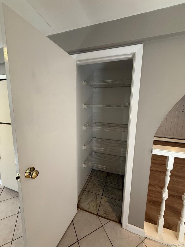 Building Photo - 60 Wheatfield Ln