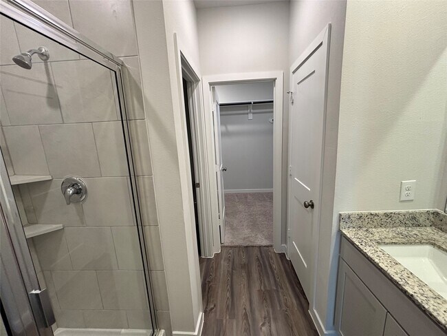 Building Photo - 5703 Blue Grama Dr