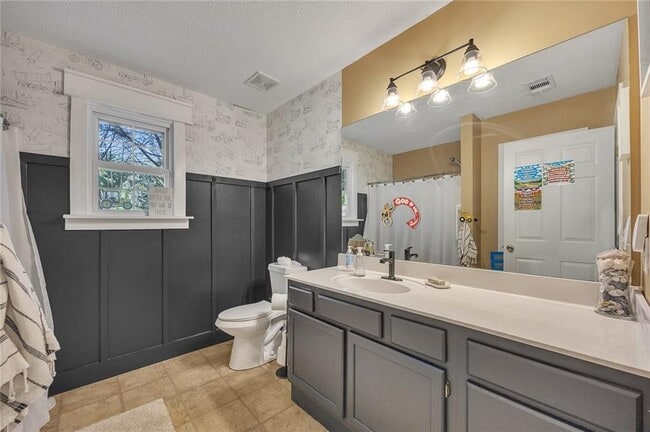 Building Photo - 313 Ridge Hill Cir