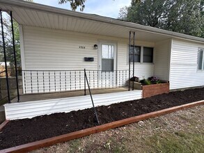 Building Photo - 2708 Trimble St