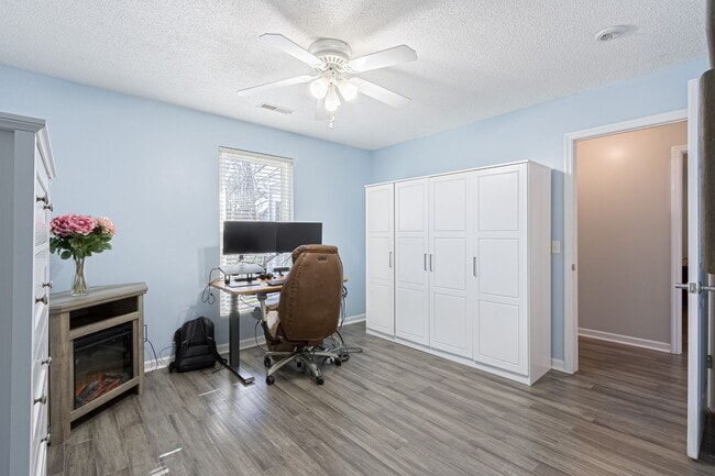 Building Photo - 228 Dalton Pl Wy