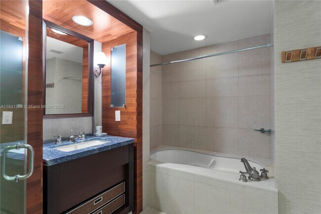 Building Photo - 6801 Collins Ave