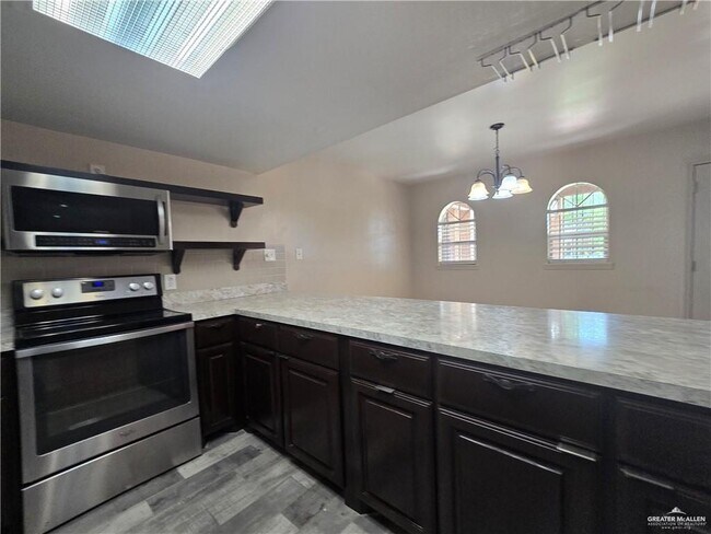 Building Photo - 33 Highland Park Ave