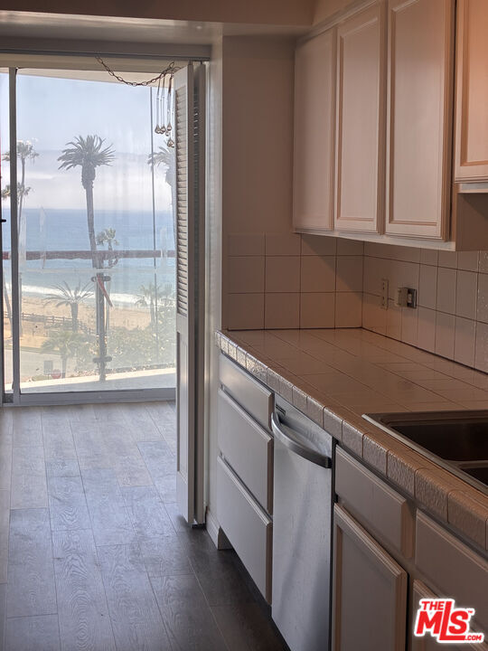 Building Photo - 201 Ocean Ave