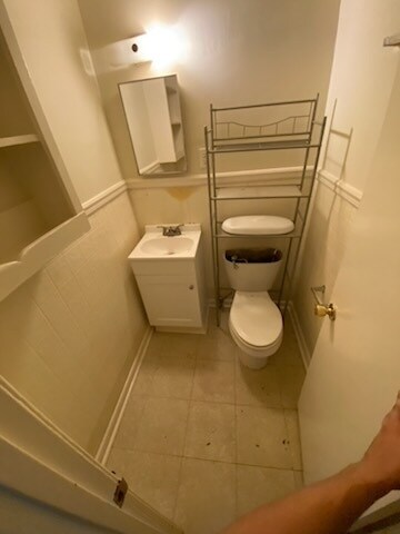 Half Bath - 326 S Prentiss St