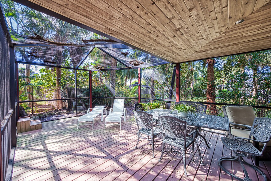 Building Photo - 2490 Outrigger Ln