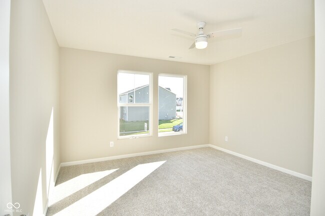 Building Photo - 9732 Evening Sky Way