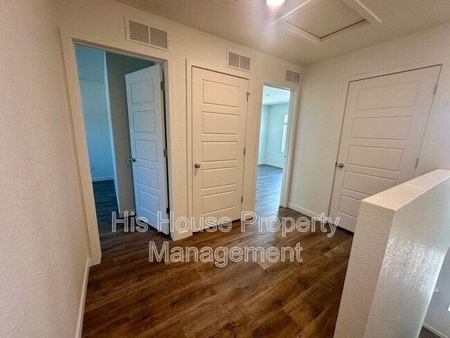 Building Photo - 3920 Pinnacles Ct