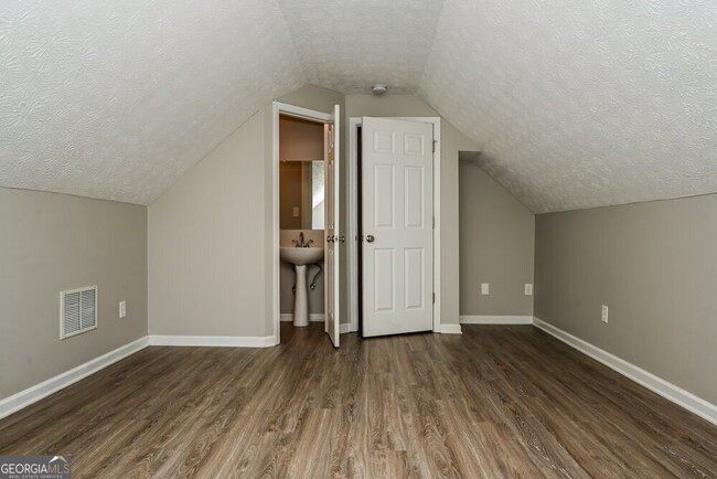 Building Photo - 195 Pecan Ridge Dr