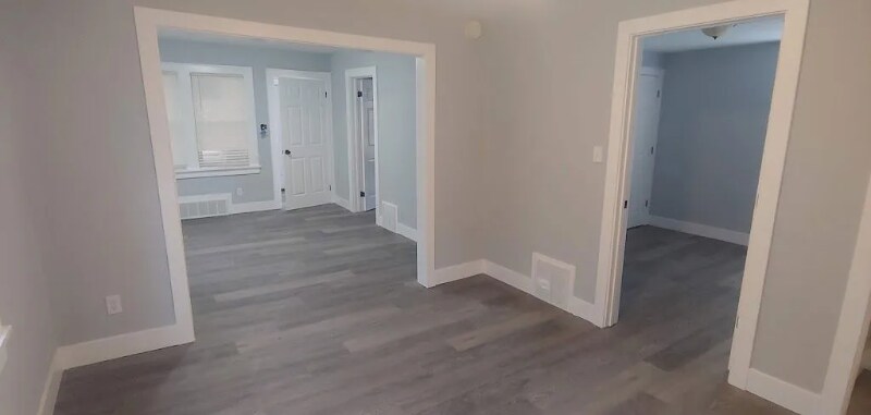 Building Photo - 5807 W Park Hill Ave