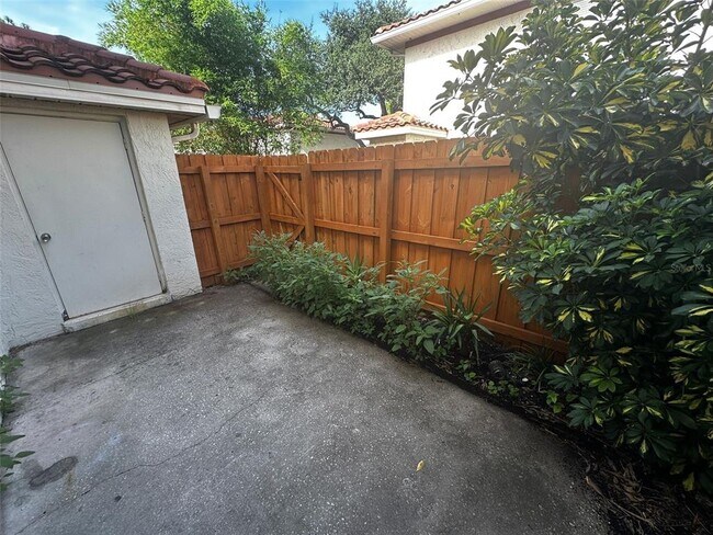 Building Photo - 1608 Long Ridge Ct
