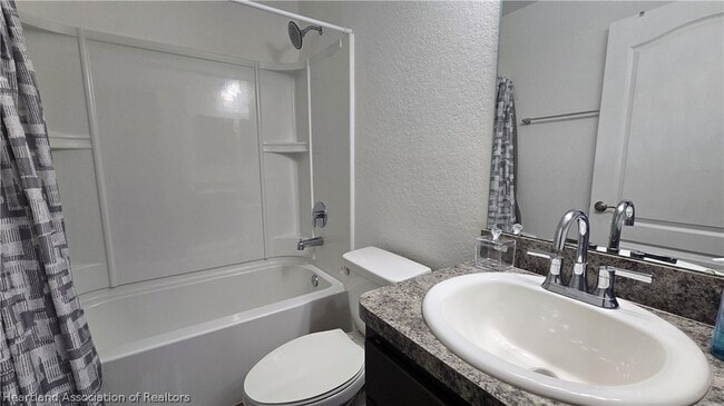 Building Photo - 4720 San Lorenzo Dr
