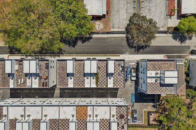 Building Photo - New Construction Townhome For Lease downtown Tampa, Ybor City, Gas Worx