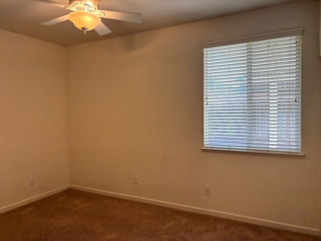 Building Photo - Rare single-story 4-bedroom Brentwood rental opportunity! Ideal California Orchard location!