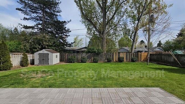 Building Photo - 6770 SW Princess Ave