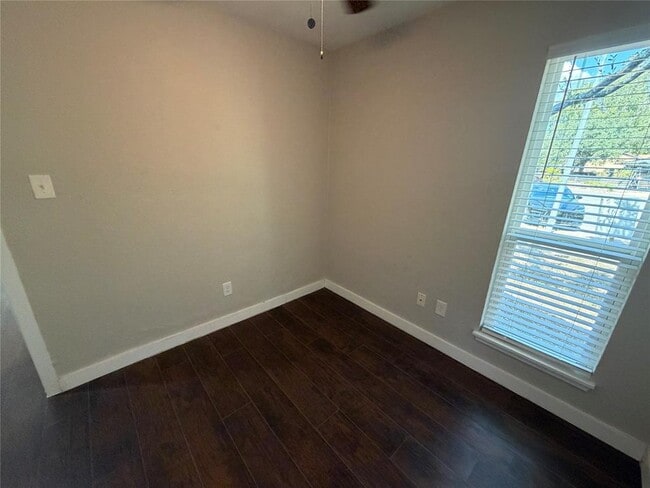 Building Photo - 5808 Cherry Park