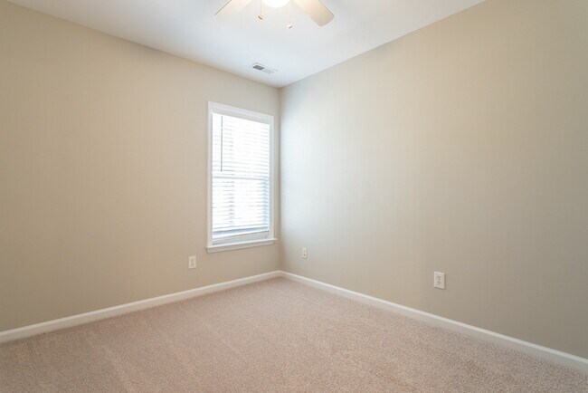 Building Photo - Spacious Wake Forest Town Home For Rent