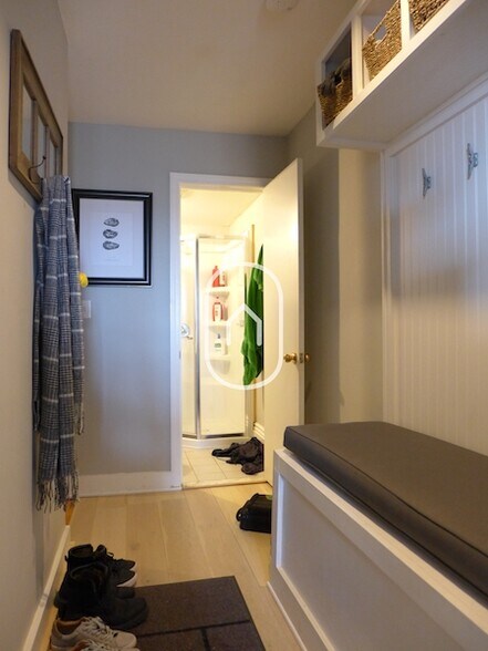 Building Photo - 59 Delle Ave