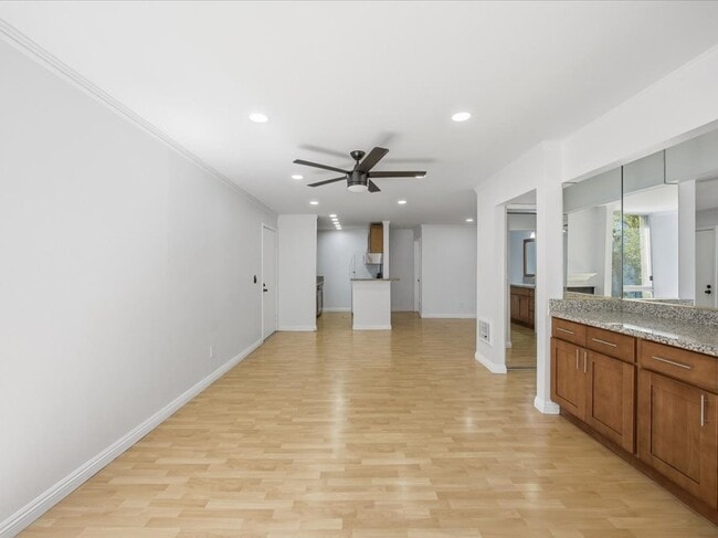 Building Photo - 3604 W Estates Ln