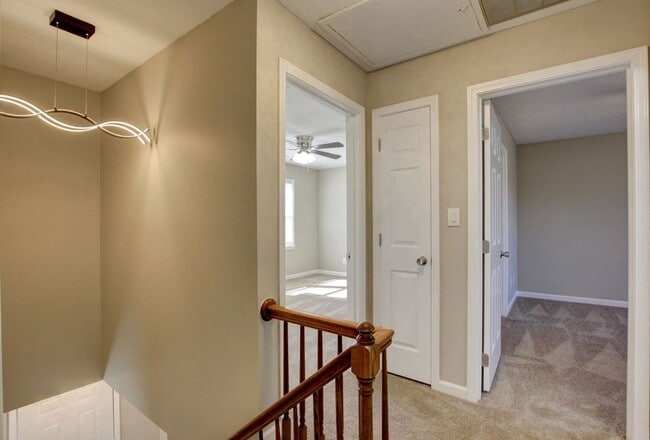Building Photo - Three Bedroom in Hopkinsville, KY
