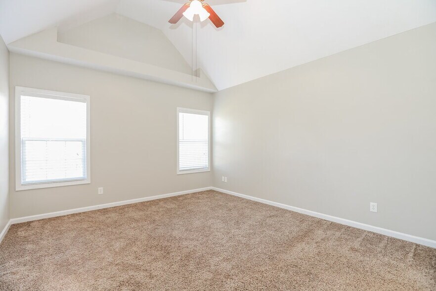 Building Photo - 9006 Nevada Ave