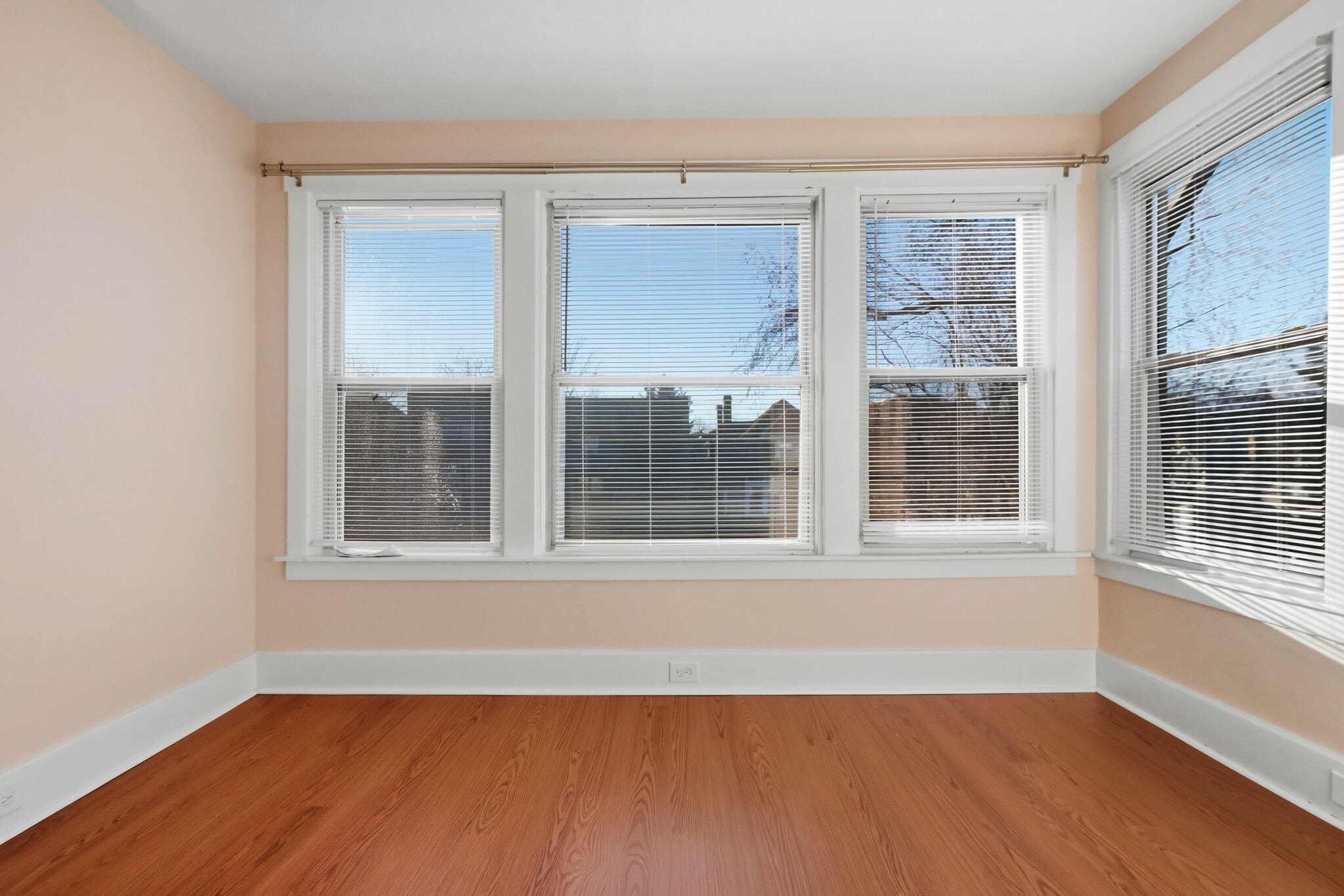 Building Photo - 2303 Sherbrook St