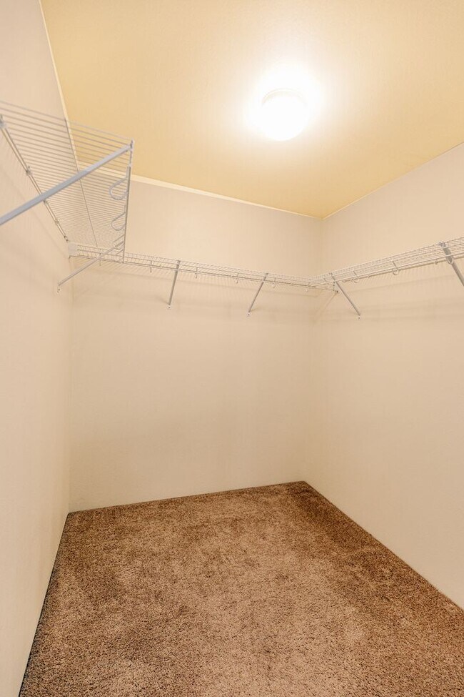 Building Photo - 3 bedroom, 2.5 bath, Garage Parkside by Gentry