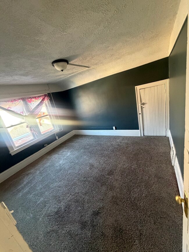 Building Photo - 3201 N Humboldt Ave