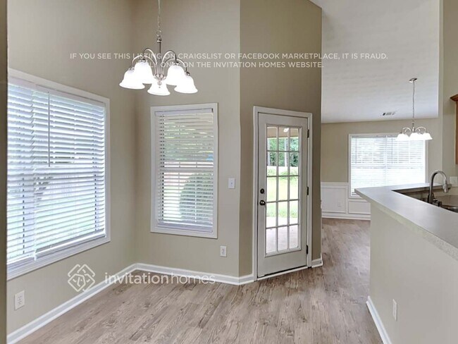 Building Photo - 1482 Armende Cir