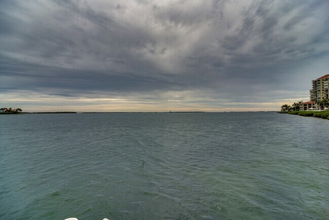 Building Photo - 6260 Palma Del Mar Blvd S