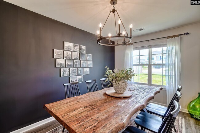 Building Photo - 772 Tanager Ln