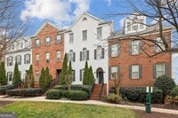 Building Photo - 305 Le Gran Bend